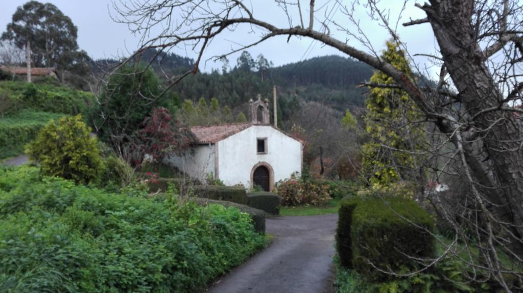 Trisqueles Y Buganvillas Villaviciosa  Exterior photo