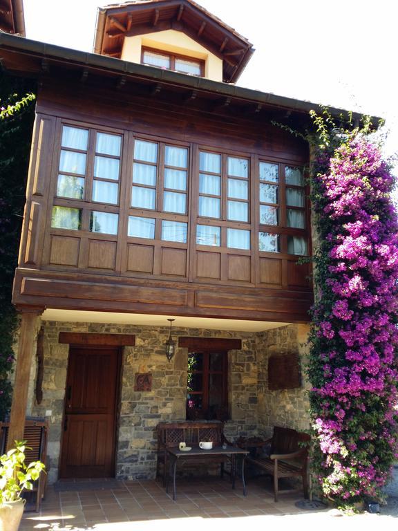 Trisqueles Y Buganvillas Villaviciosa  Exterior photo