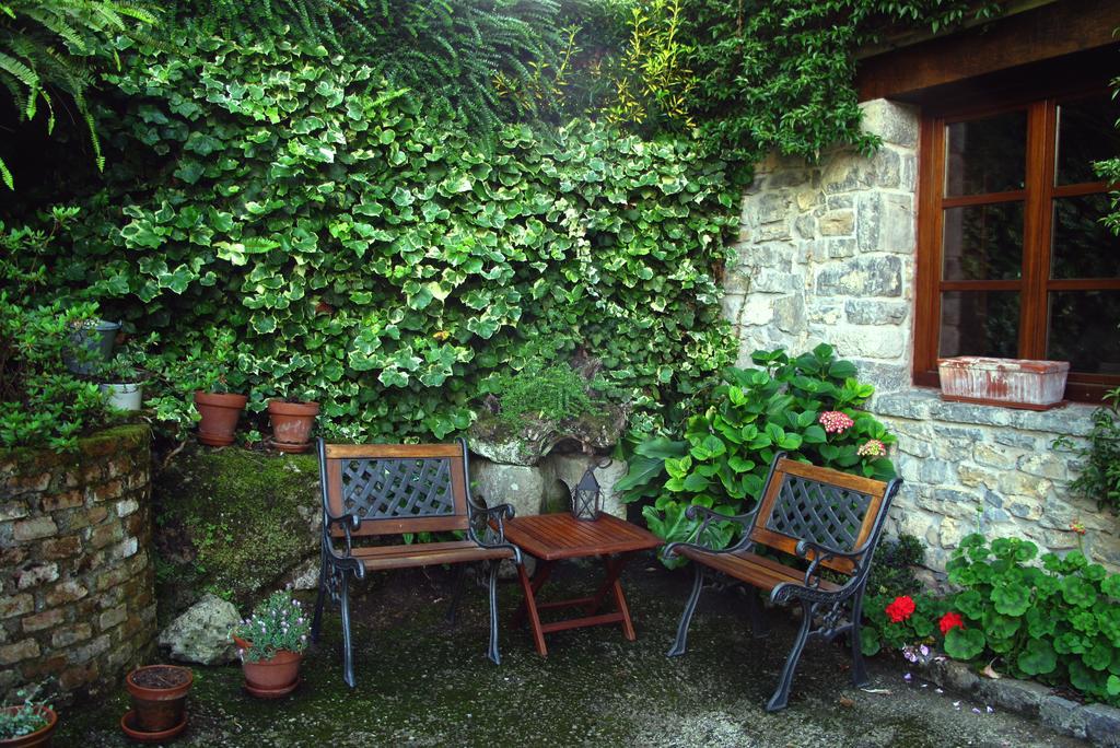Trisqueles Y Buganvillas Villaviciosa  Exterior photo