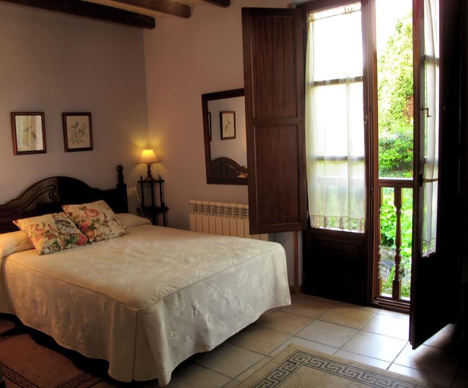 Trisqueles Y Buganvillas Villaviciosa  Room photo