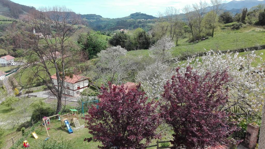 Trisqueles Y Buganvillas Villaviciosa  Exterior photo