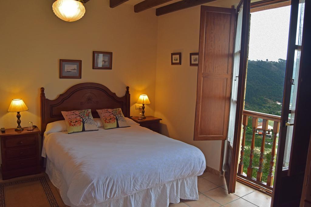 Trisqueles Y Buganvillas Villaviciosa  Exterior photo