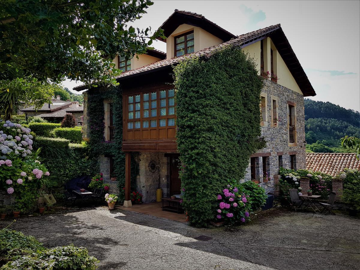 Trisqueles Y Buganvillas Villaviciosa  Exterior photo