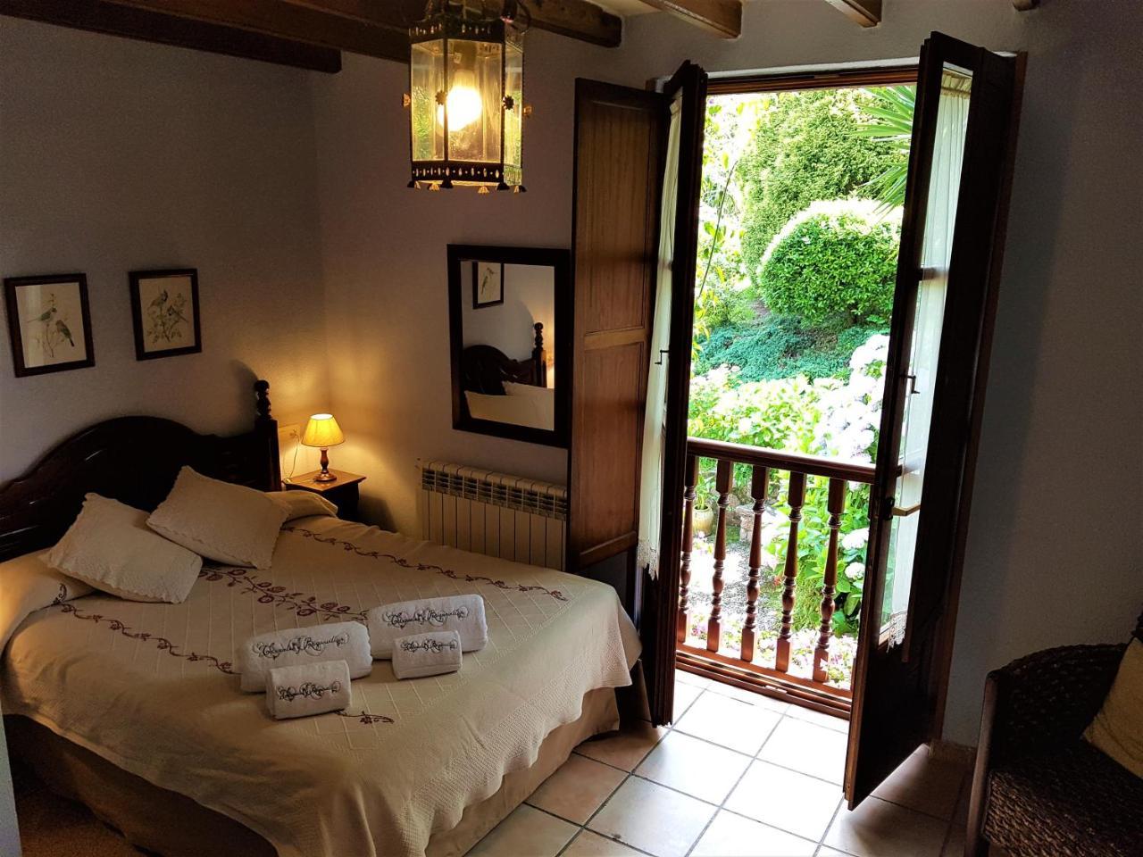 Trisqueles Y Buganvillas Villaviciosa  Exterior photo